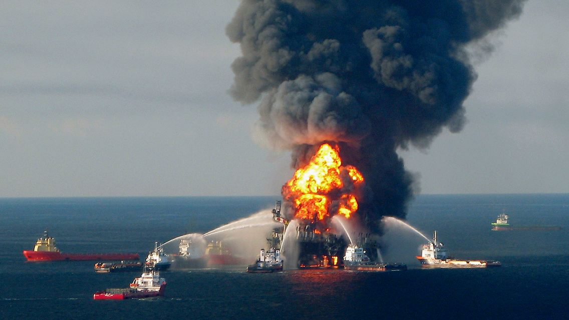 2012-11-15T141051Z_01_TOR900_RTRMDNP_3_BP-SPILL.JPG3125777172215049561.jpg