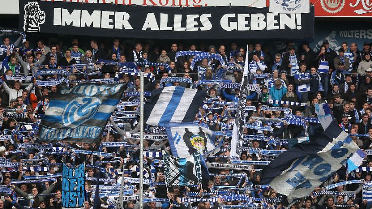 Die Mitglieder des MSV Duisburg entscheiden über die Zukunft ihres Vereins.