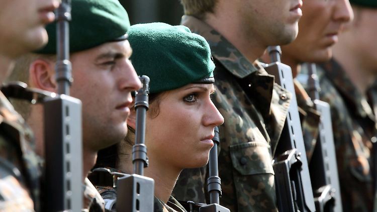 In der Bundeswehr sind gerade in jüngster Zeit Fälle schlimmster Erniedrigungen und massiver sexueller Übergriffe bekannt geworden.