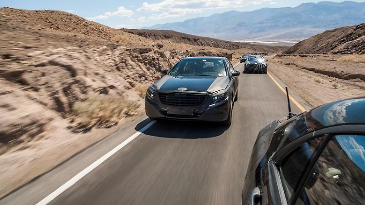 Die nächste Mercedes S-Klasse wird noch mehr auf den Verkehr achten als bisher, um brenzlige Situationen automatisch zu entschärfen.