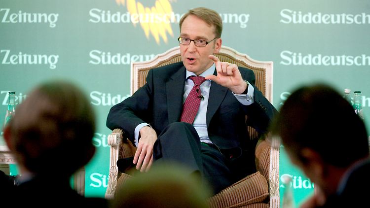 Bundesbank-Präsident Weidmann hält sich beim Thema "weiterer Schudldenschnitt für Griechenland" alle Optionen offen.