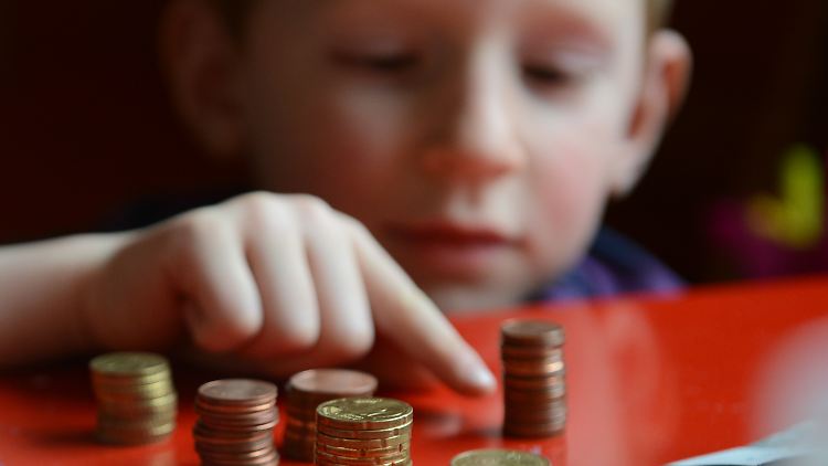 Wer Gewalt in der Erziehung erfahren musste oder zu Pflegeeltern abgeschoben wurde, muss in der Regel keinen Elternunterhalt zahlen.
