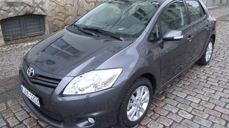 Der Auris hat es auch nicht einfach: In Deutschland gegen den VW Golf anzutreten ist eine ausgesprochen schwere Aufgabe.