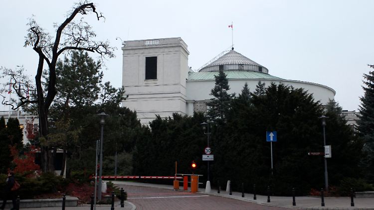 Im Fadenkreuz des geplanten Anschlags: das polnische Parlament in Warschau.