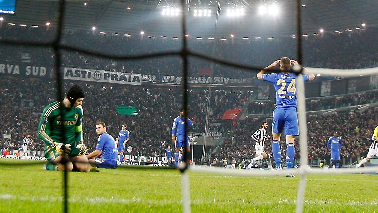 Mit 0:3 verlor Titelverteidiger FC Chelsea bei Juventus Turin und hat das Erreichen der K.o.-Runde damit nicht mehr selbst in der Hand.