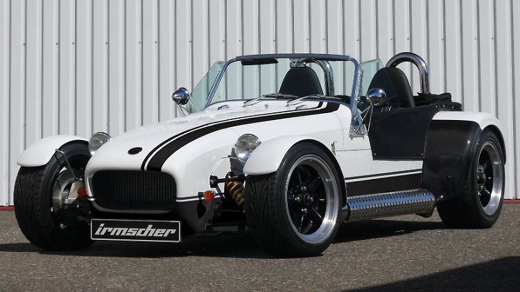 Der Irmscher Roadster Turbo "Supersport": In dem Roadsters arbeitet ein 2,0-Liter-Turbomotor mit 265 PS und 400 Nm maximalem Drehmoment.