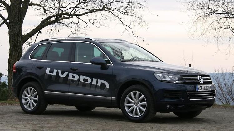 Sparsamer als der Vorgänger: Dank neuer Motoren und Hybridantrieb soll der VW Touareg bis zu 25 Prozent weniger Sprit verbrauchen.
