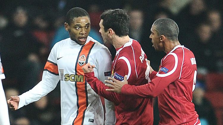 "Wir haben ihn danach ein paar Mal hart angegangen, aber das war nicht genug": Luiz Adriano (l.).