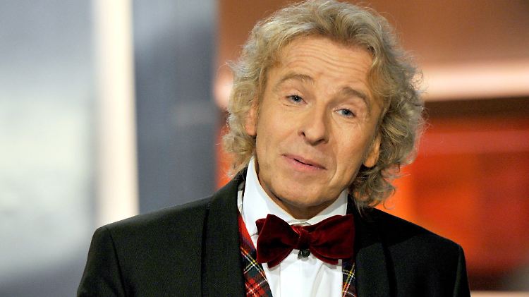 Der Samstagabend ist sein Metier. Da kennt er sich aus. Thomas Gottschalk, von Beruf Showtitan.