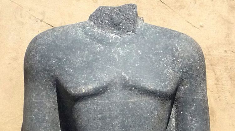 Insgesamt soll die Statue etwa 1,70 Meter groß sein.