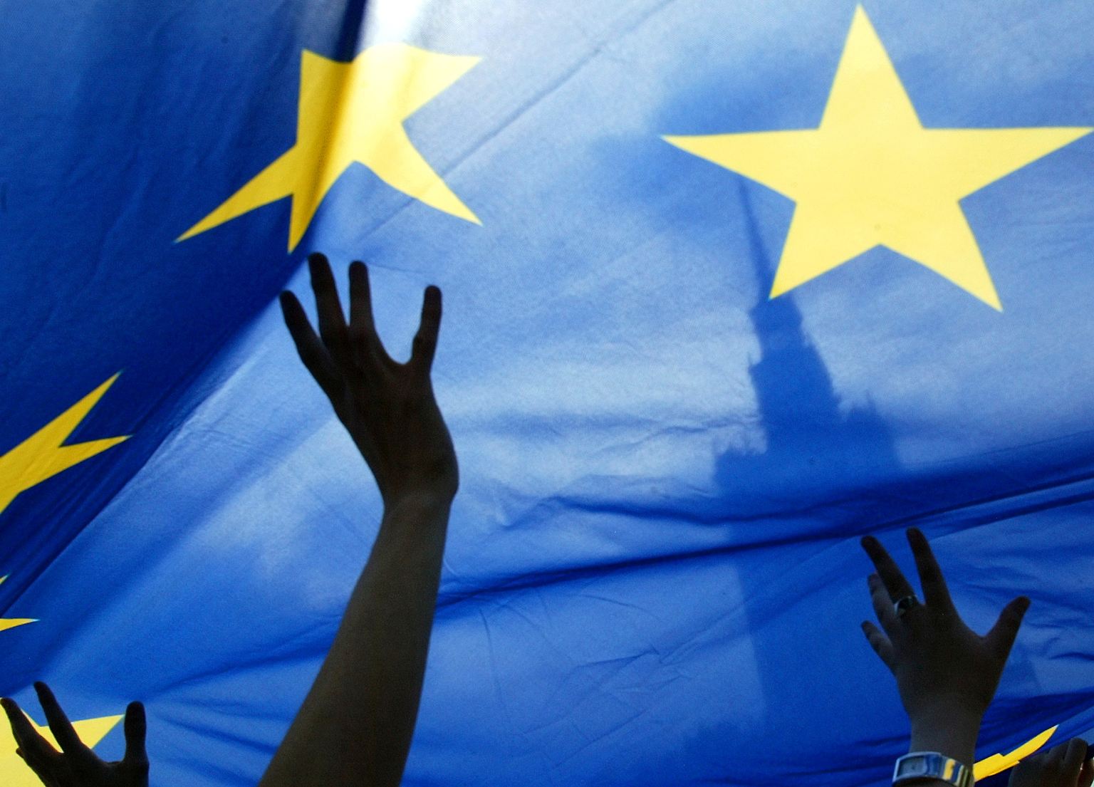 Die Europäische Währungsgemeinschaft ist Teil eines Mammutprojekts. Mit dem Aufbau der Euro-Zone wagen sich die Europäer in historisches, politisches und volkswirtschaftliches Neuland vor.