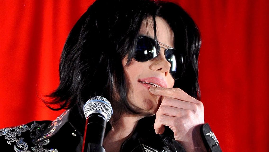"Gone too soon" heißt auch ein Song von Michael Jackson. Er hatte ihn 1991 dem an Aids verstorbenen Ryan White gewidmet.