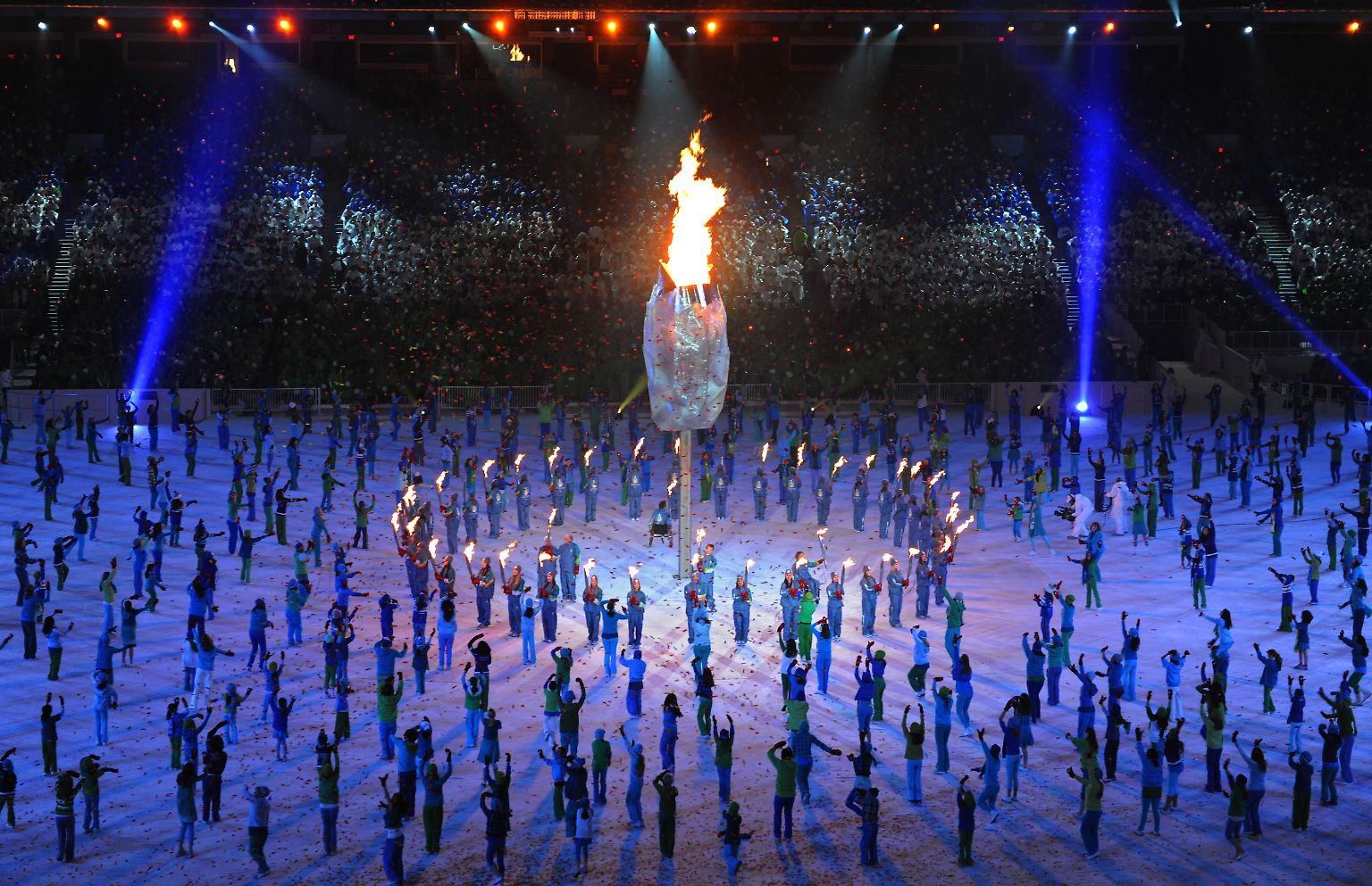 Die Eröffnungsfeier war so pompös wie bei den olympischen Winterspielen.