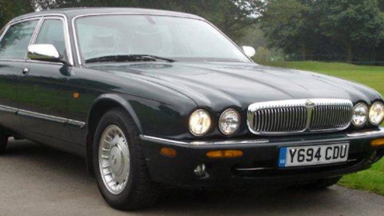 Der Jaguar Daimler Majestic V8 wurde eigens für die Queen gebaut. 