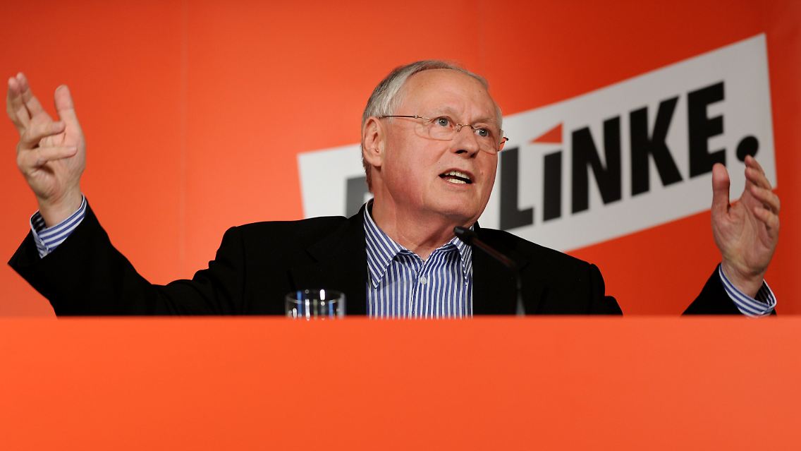 Lafontaine zieht sich aus gesundheitlichen Gründen von der Parteispitze zurück.
