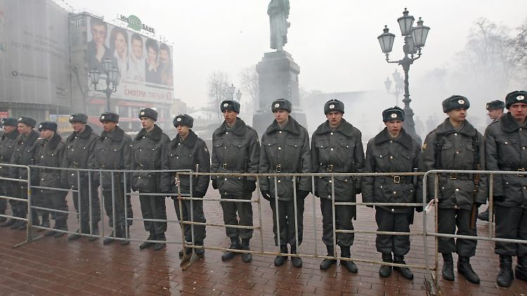 Sicherheitskräfte in Moskau.