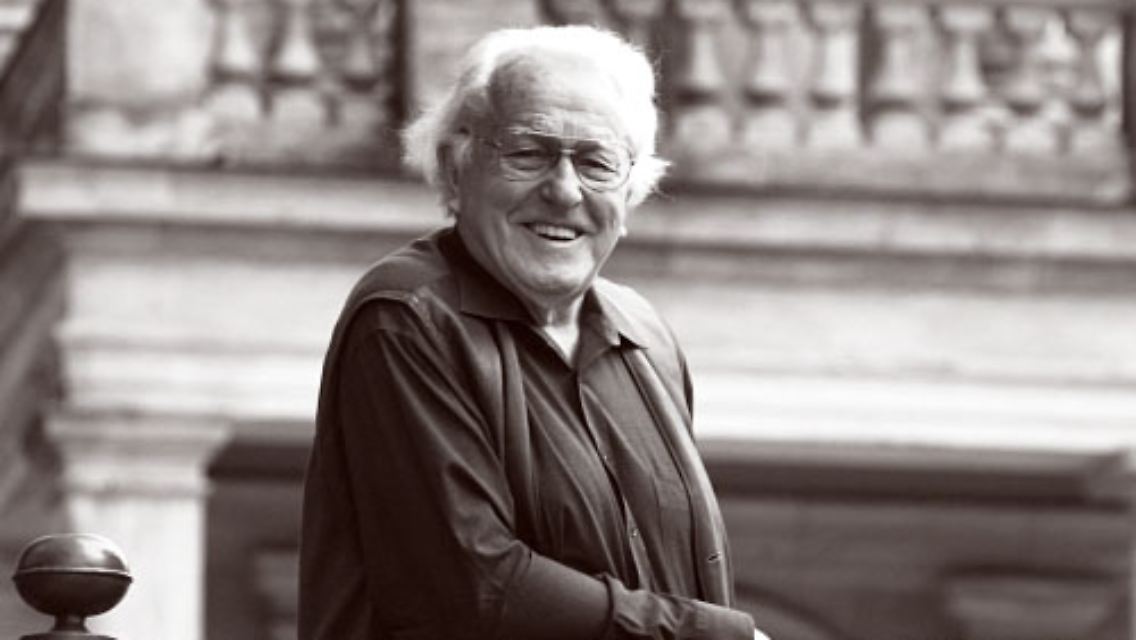 Wagner in Bayreuth vor dem Festspielhaus (Archivfoto 2001).
