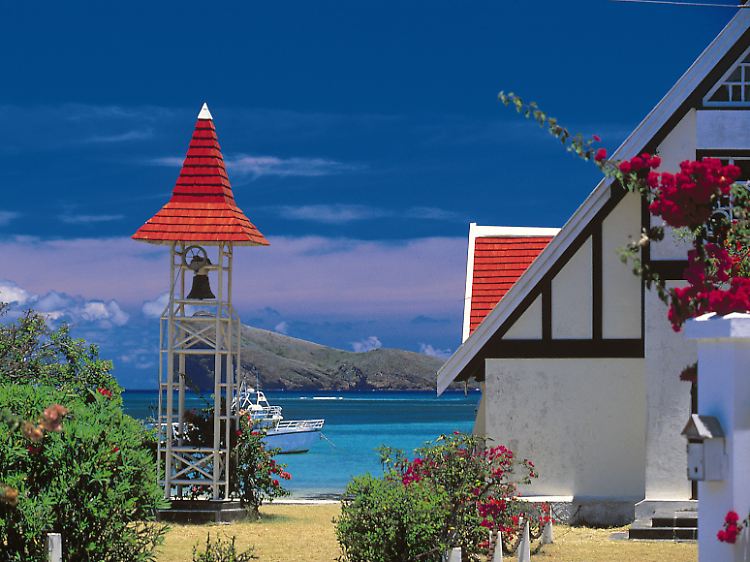 Kapelle in schönster Lage: Die Kirche Notre-Dame Auxiliatrice am Cap Malheureux im Norden der Insel.
