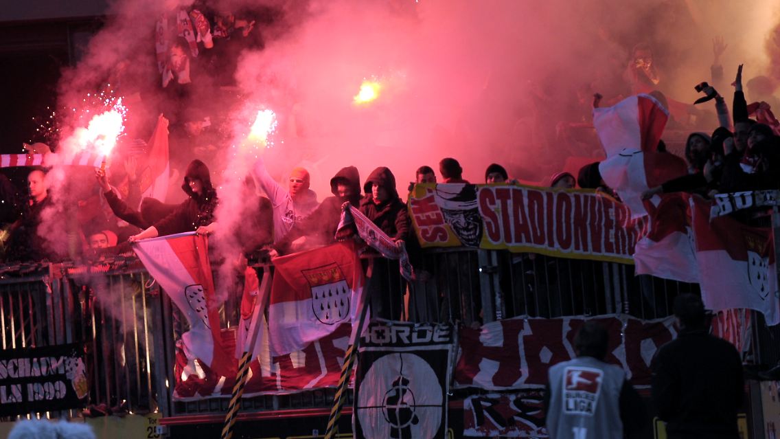 Die Kölner Fans dürfen ihr abstiegsbedrohtes Team in Hoffenheim nicht unterstützen.