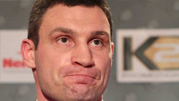 Witali Klitschko ist zwar der Ältere, hat aber nicht automatisch das Recht des ersten Kampfes gegen David Haye.