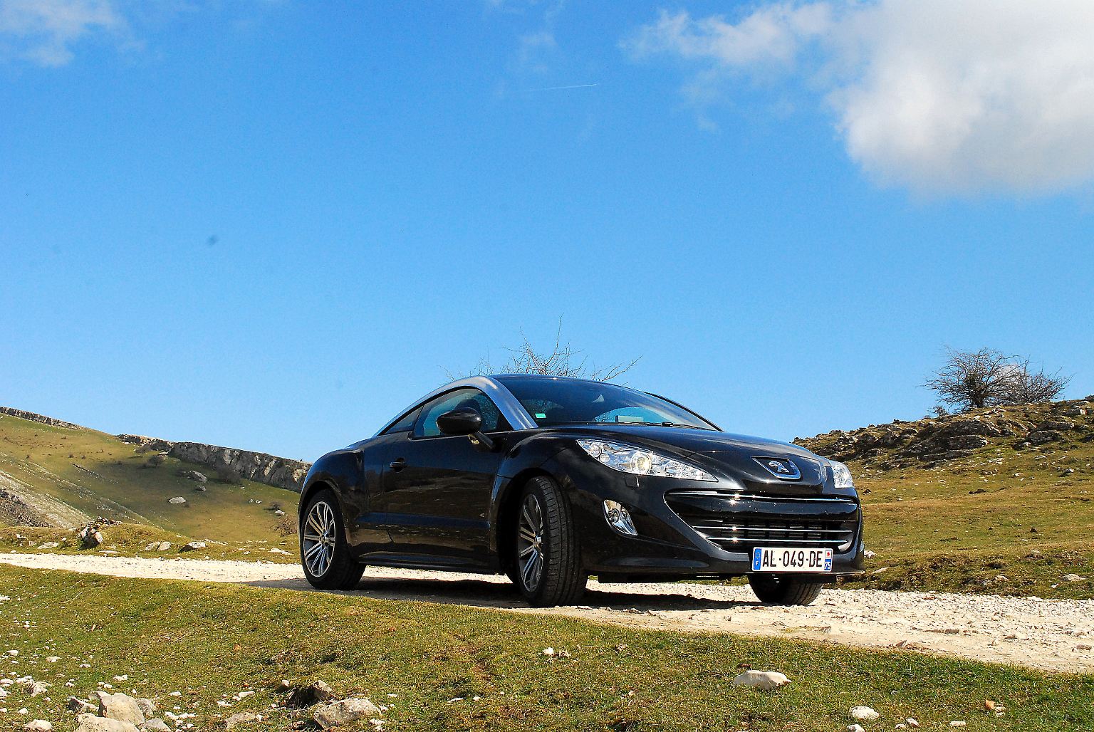 Voilà, Peugeot hat jetzt ein Sportcoupé im Programm. 