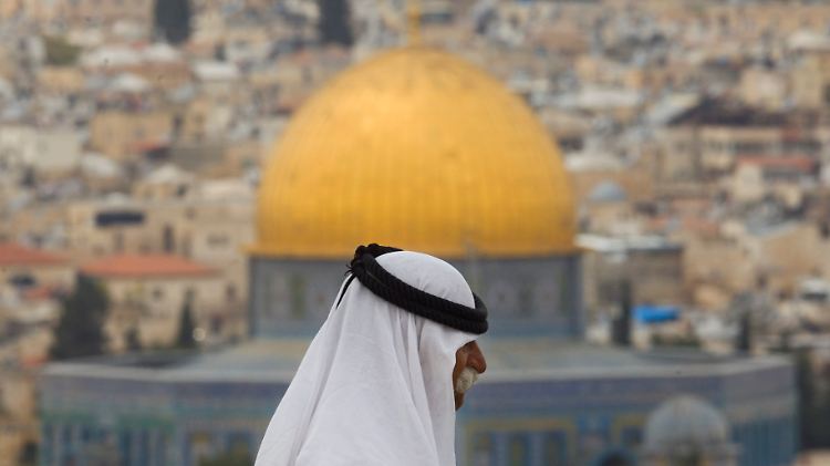 Blick über den Felsendom in die Altstadt von Jerusalem.