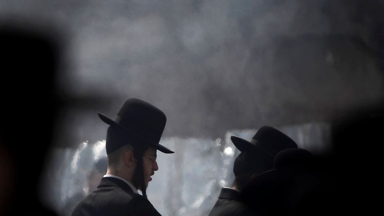 Ultraorthodoxe Juden identifizierten in dem Hund die Seele eines Anwalts.