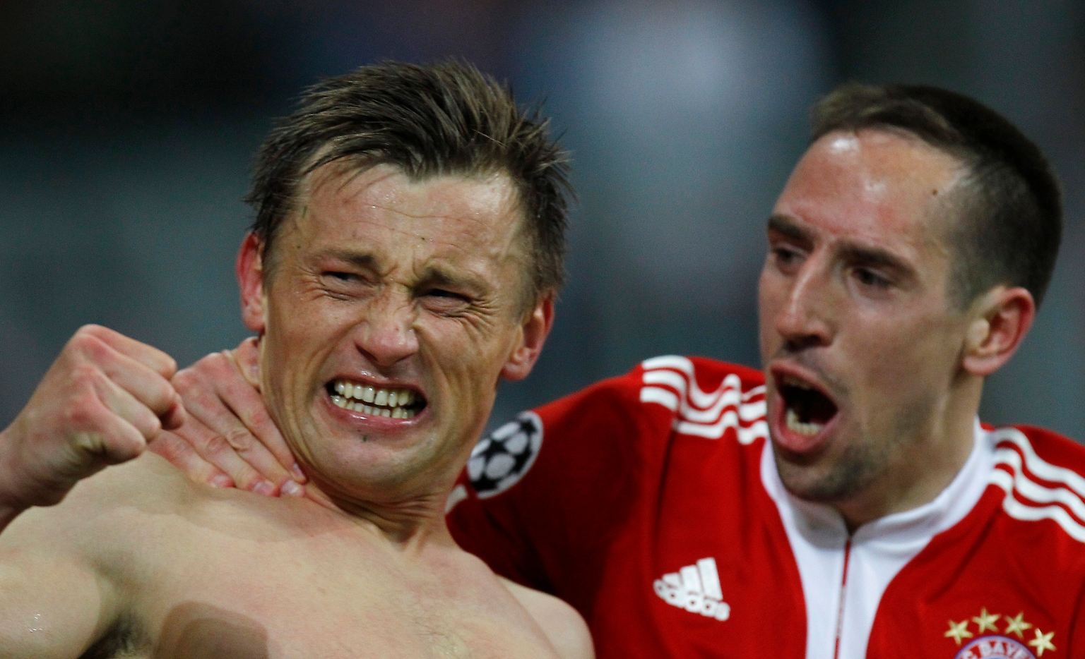 Franck Ribery und Ivica Olic haben Bayern Münchens Traum vom ersten Halbfinal-Einzug in der Champions League seit dem Triumph von 2001 am Leben erhalten.