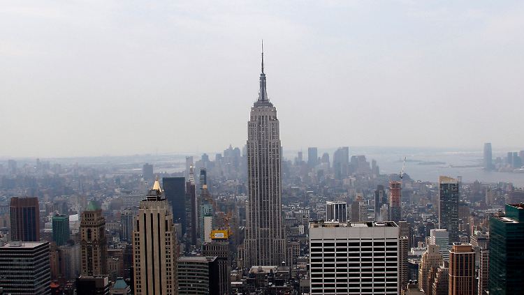 Noch ragt das Empire State Building dominierend auf.