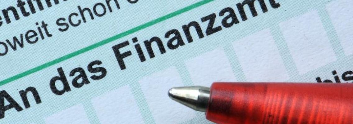 Über die Werbungskosten können zumindest die finanziellen Belastungen eines dualen Studiums abgefedert werden.