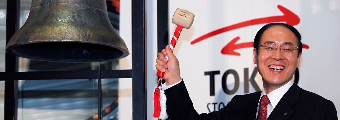 Dai-ichi-Chef Koichiro Watanabe freut sich an der Tokioter Börse über das geglückte IPO.