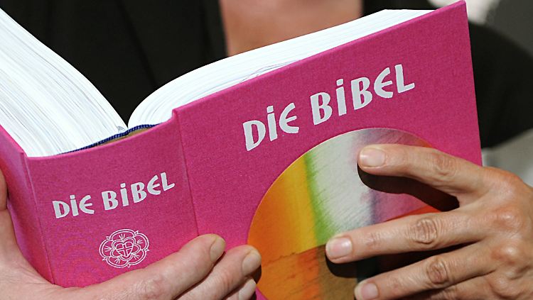 Religion ist Verheißung. Werbung auch.