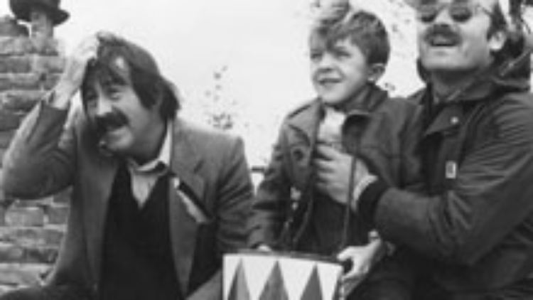 Für seine Verfilmung von "Die Blechtrommel" (Schriftsteller Günther Grass, David Bennent als Oskar Mazerath und Schlöndorff l-r), ...