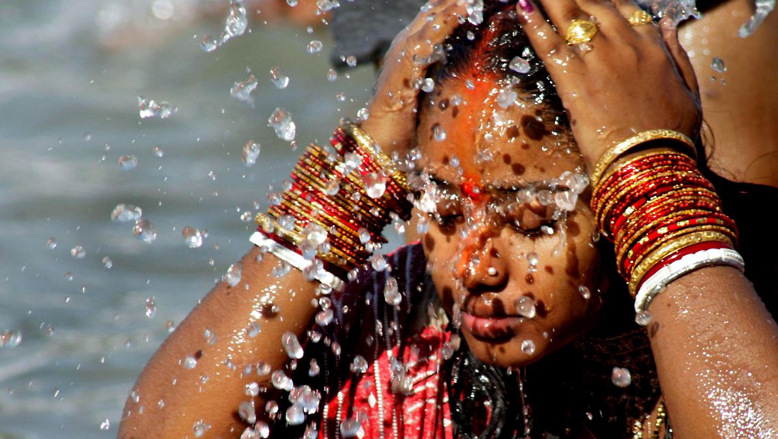 Indien feiert und Goldschmuck ist fast immer dabei. Die Nachfrage treibt den Preis für das Edelmetall in die Höhe.