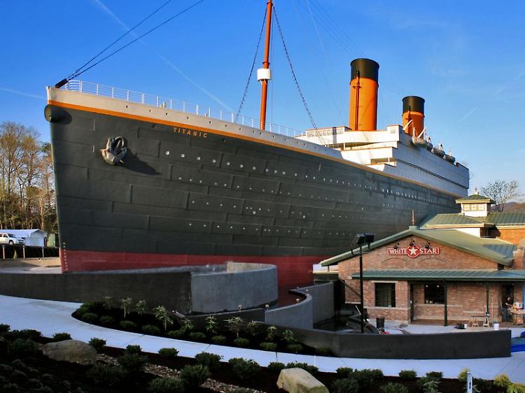 Gebaut im Maßstab 1:2 - der Nachbau der "Titanic" dient in Pigeon Forge im US-Bundesstaat Tennessee als Museum.