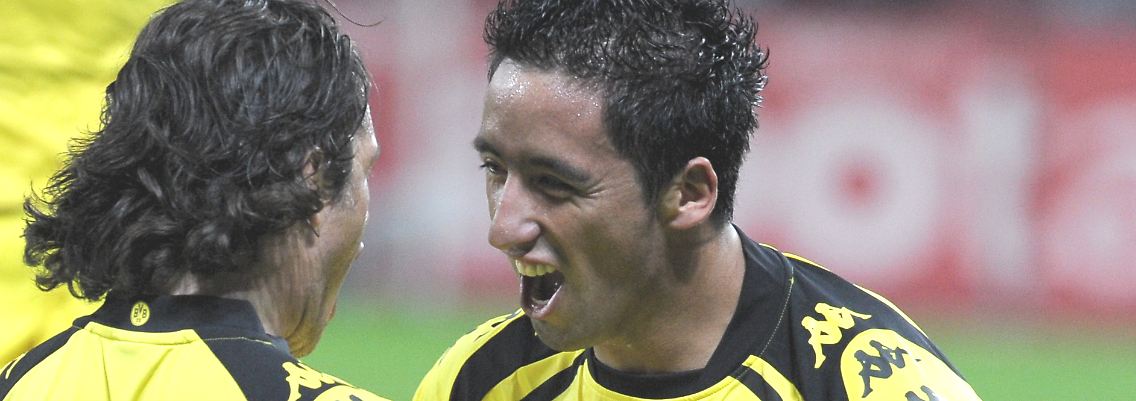 "Ich bin sehr glücklich und stolz, dass ich nun auch den Pass Paraguays besitze. Es ist das Land meiner Mutter, die mir das Leben geschenkt hat": Lucas Barrios, hier mit Kollege Nelson Valdez.