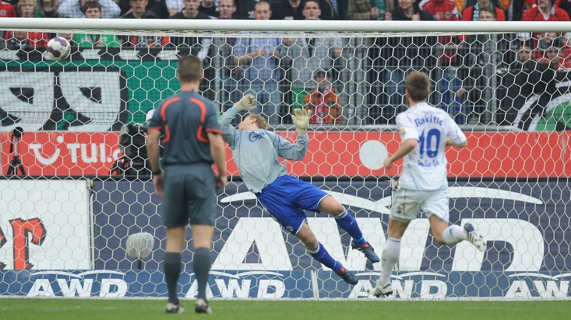 Manuel Neuer wurde gleich viermal bezwungen und wirkte insgesamt wenig souverän.