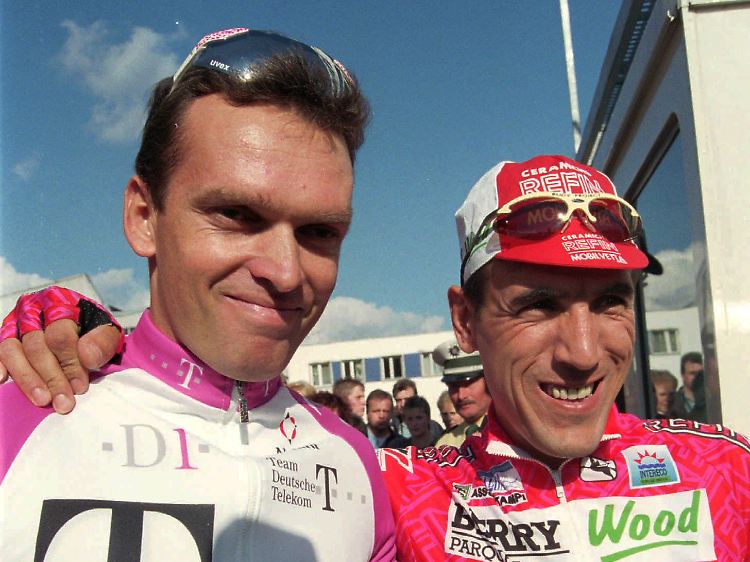 Olaf Ludwig mit seinem schärfsten Sprintkonkurrenten während seiner Profijahre: Dshamolidin Abdushaparow.