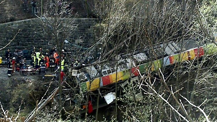 Rettungskräfte am Ort des Unglücks.