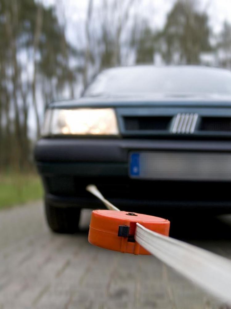Beim Abschleppen sollen Rollen wie diese dafür sorgen, dass das Abschleppseil automatisch immer unter Spannung bleibt.