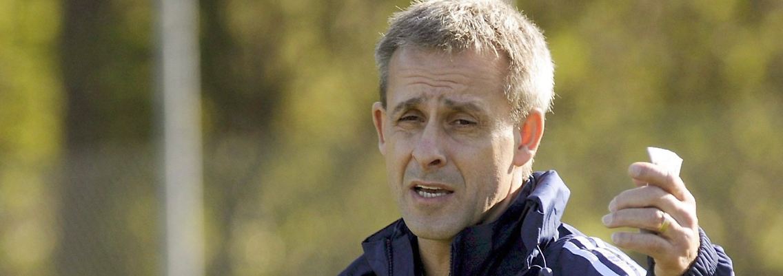 Kein Erfolg in Liechenstein: Pierre Littbarski.