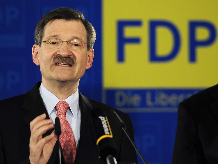 FDP-Finanzexperte Solms erklärt das neue Steuermodell.
