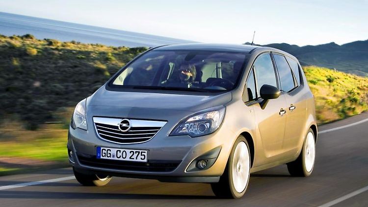 Auf dem Weg in die Familien-Garage: Der neue Opel Meriva ist im Vergleich zum Vorgänger deutlich gewachsen.