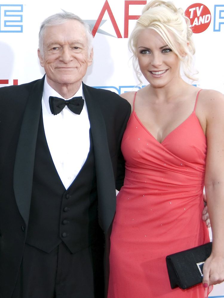 Wahre, echte Liebe: "Playboy"-Gründer Hugh Hefner und seine Freundin Crystal Harris (Archivfoto vom 11. Juni 2009).
