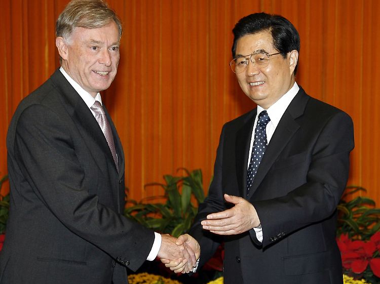 Bundespräsident Horst Köhler (l) und sein chinesischer Kollege Hu Jintao haben die Schirmherrschaft für das Projekt übernommen.