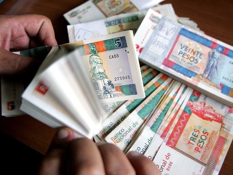 Pesos covertibles (entgegen dem Namen nicht frei konvertierbar) werden im Volksmund auch Chavito oder Fula genannt.