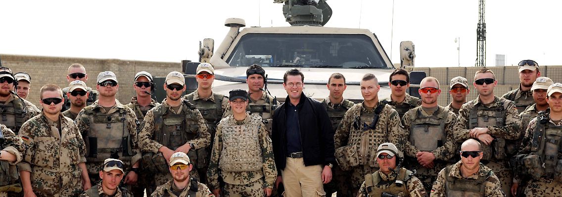 Guttenberg sieht keinen Anlass, das Mandat für die Bundeswehr zu verändern.