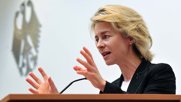 Von der Leyen will mit Augenmaß den Rotstift ansetzen.