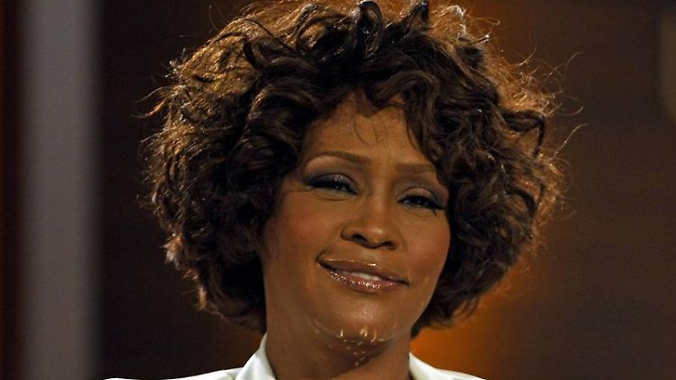Der Comeback-Versuch missglückte, nun braucht Whitney Houston erneut Hilfe. 