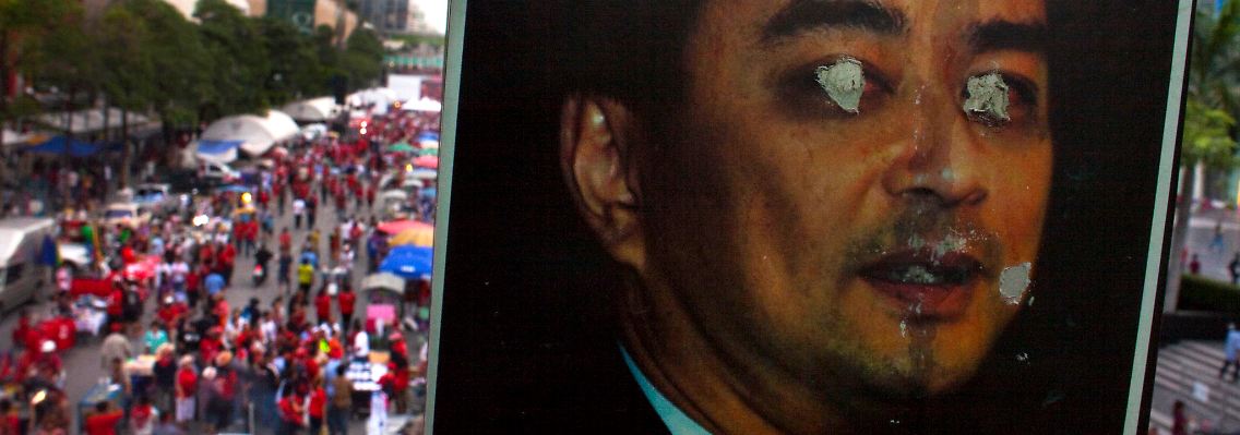 Die Proteste der sogenannten Rothemden gegen die Regierung von Ministerpräsident Abhisit dauern seit mehr als einem Monat an.